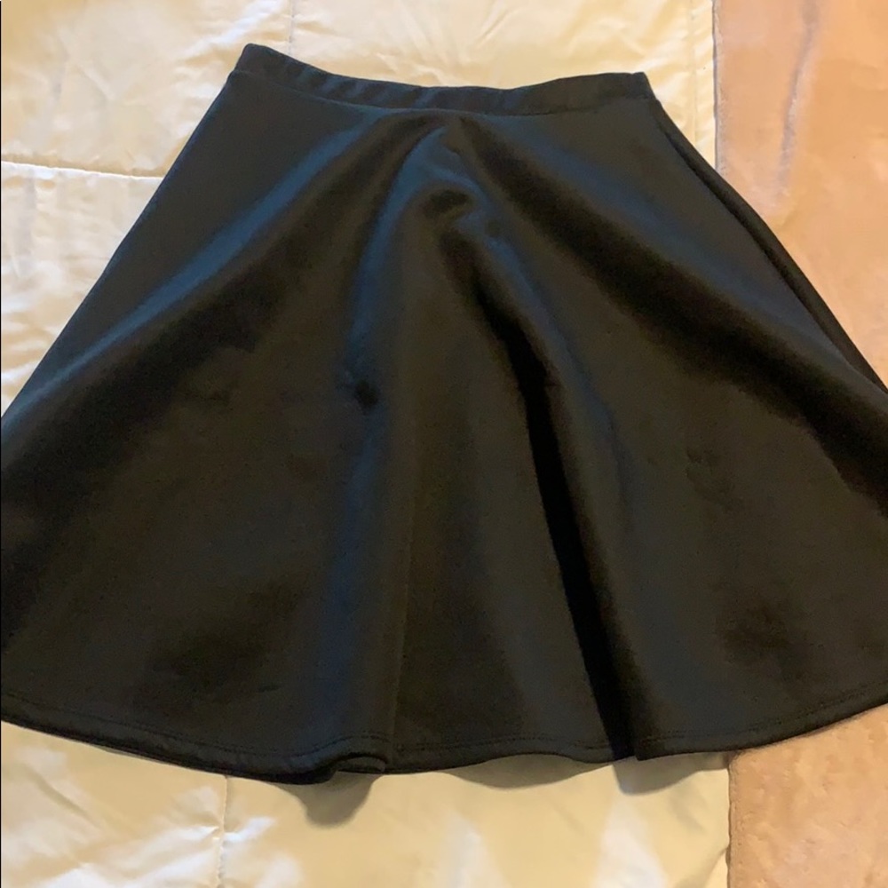 Black skater skirt